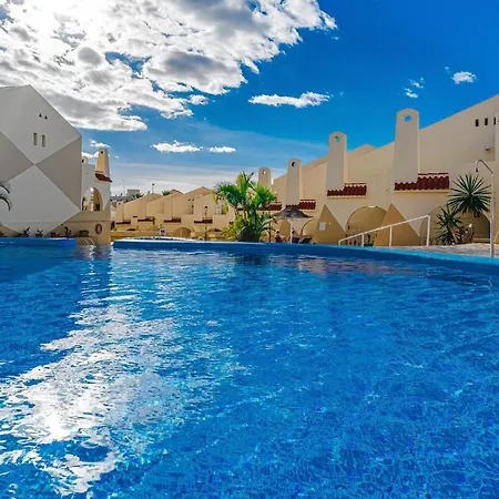Aircon River Style Pool In 200m Mareverde דירה